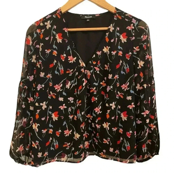 Madewell Women's Shirred-Sleeve V-Neck Top - Picture 2 of 8